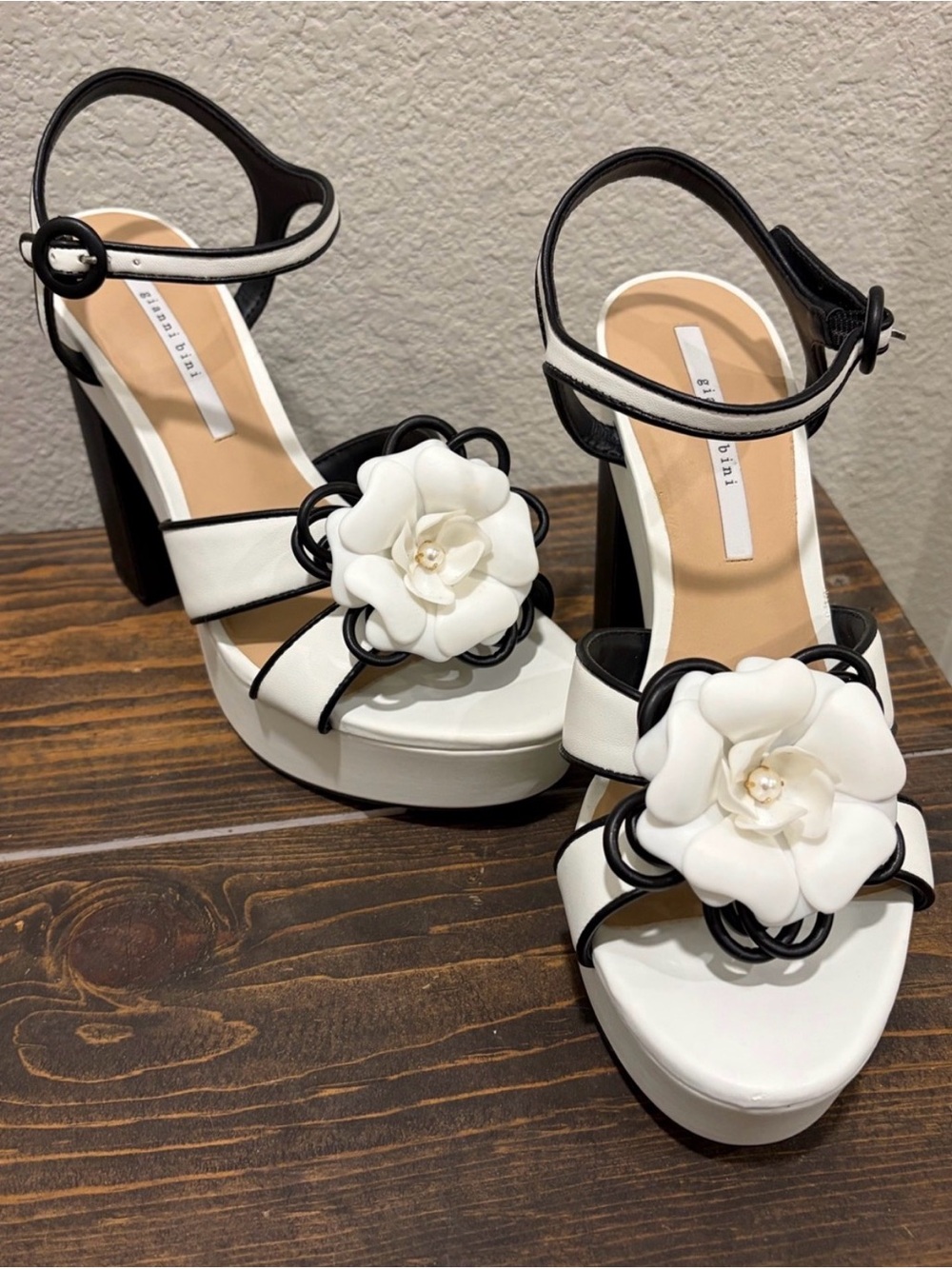 Gianni Bini White and Black Floral Platform Sandals